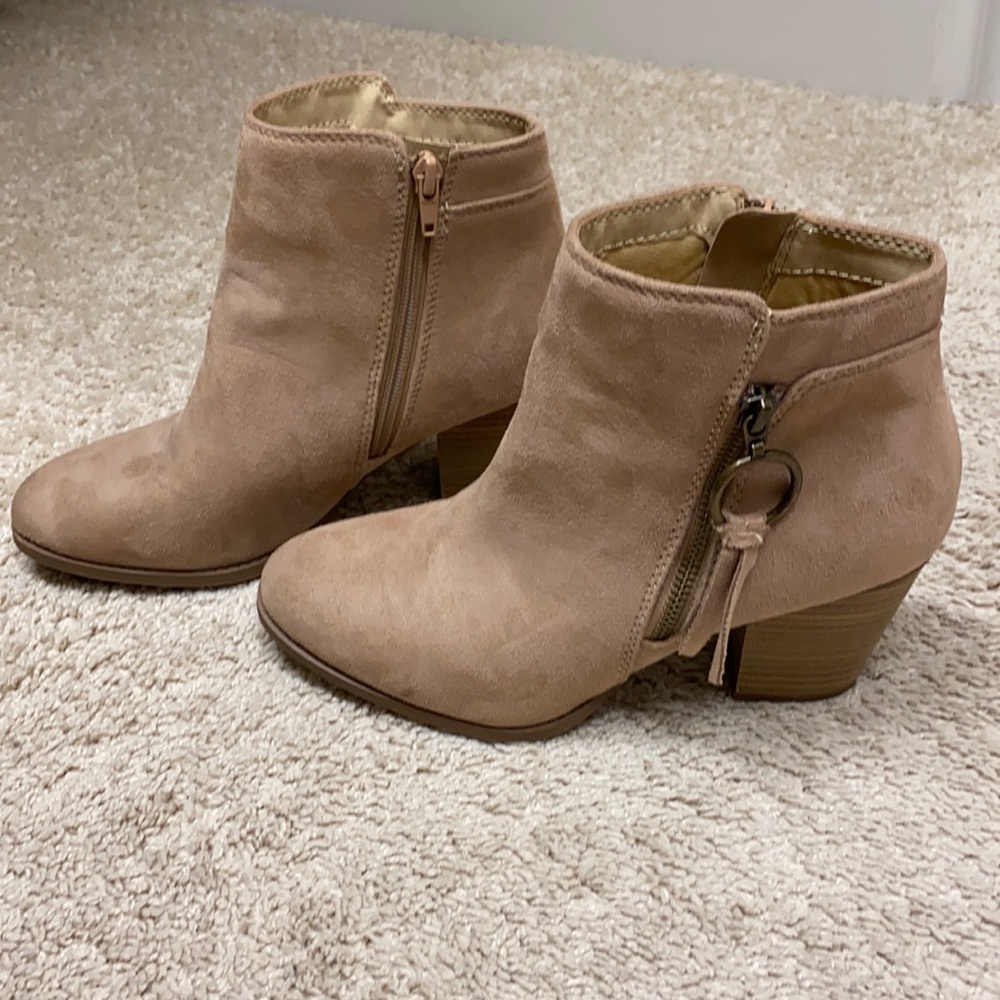 Lightly used booties - NO STAINS